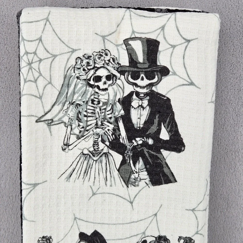 Cynthia Rowley NWT 18x28 Kitchen Towel Set 3 Skeleton Dancing Gothic Halloween